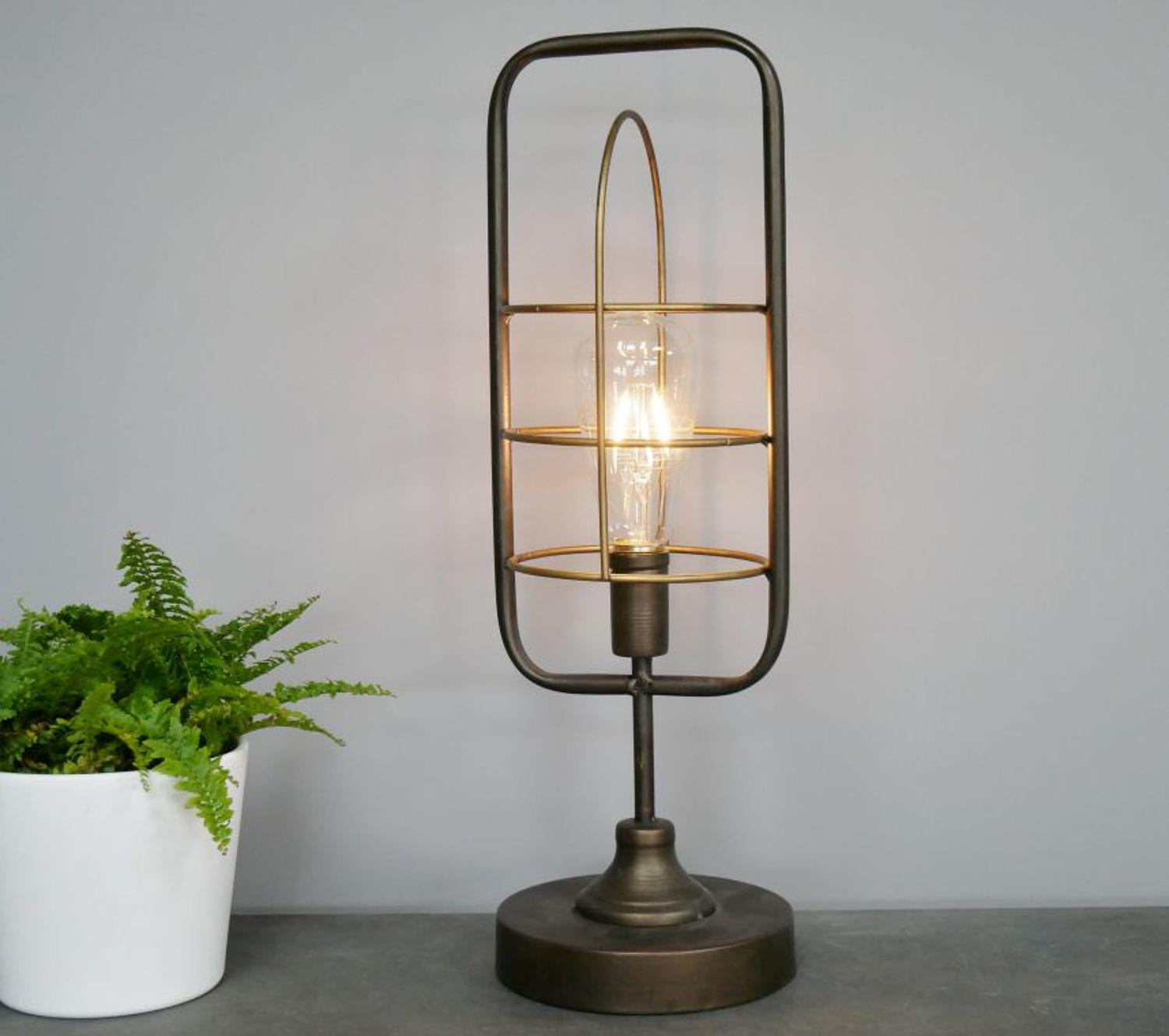 Industrial metal battery operated lamp