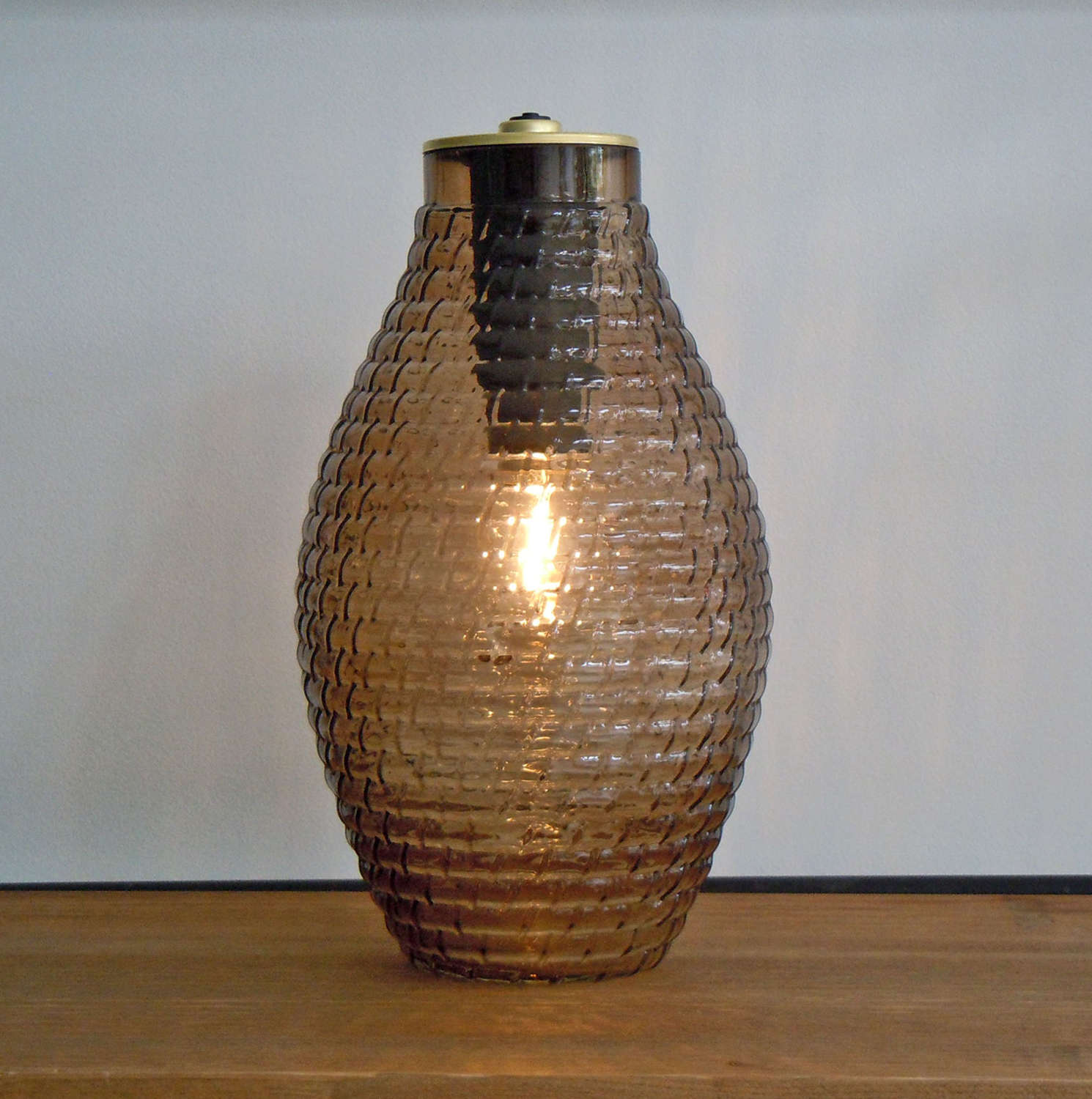 Brown barrel vase LED battery lamp