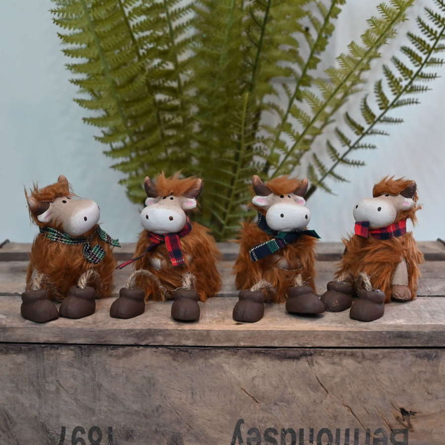 Highland Cow shelf hangers with dangly legs small
